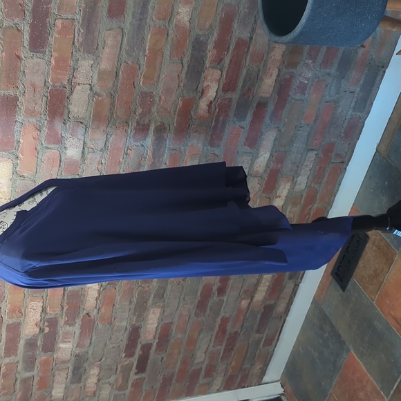 NWT Navy blue long blouse. - Picture 2 of 6